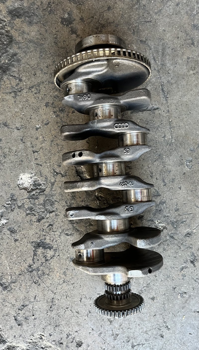 VW 1.8 TFSİ A4,A5 CDA KRANK MİLİ